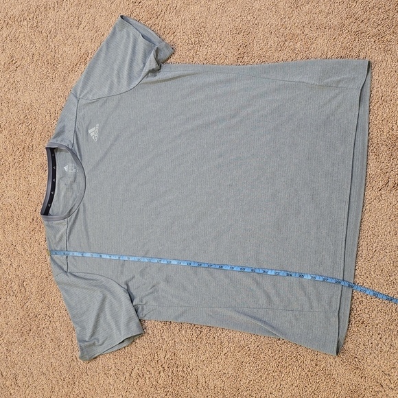 Adidas men's t-shirt.  Size XL - Picture 3 of 9